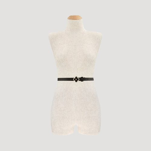 Quatrefoil Clover Skinny Belt in Black & Silver