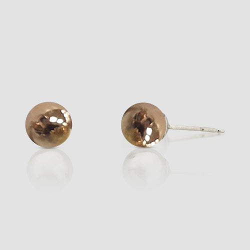 High-Shine Metallic Stopper Stud Earrings in Bronze