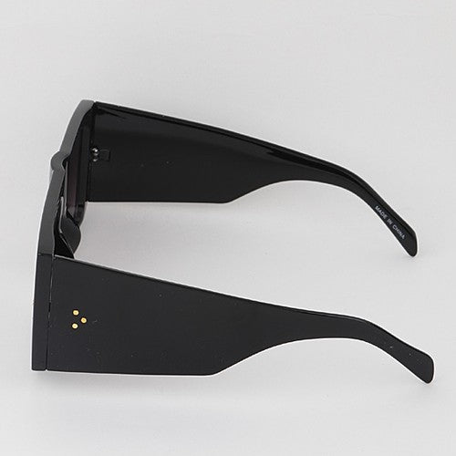 3 Dot Oversize Shades in Black