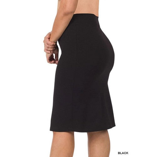 Plus Ponte Basic Knee Skirt in Black