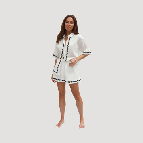 Made In Italy Ribbon Trim Shorts in Ivory & Black