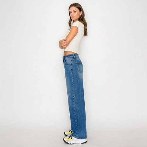 Wax Jean Basic Straight Jean in Medium Denim