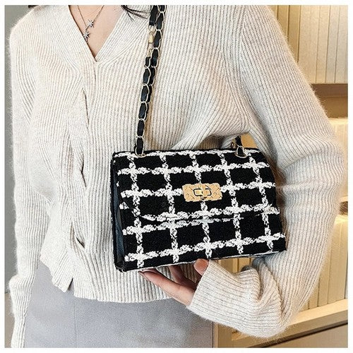 EVFV427P25R Plaid Tweed Side Bag Clutch in Black