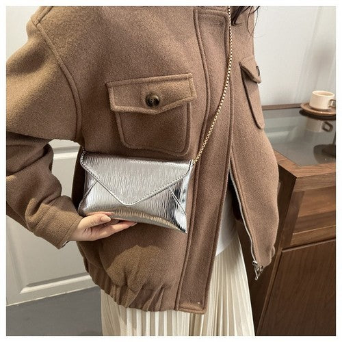 Textured Metallic Envelope Side Bag Clutch in Silver