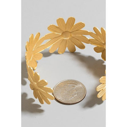 Matte Metallic Daisy Link Cuff Bracelet in Gold