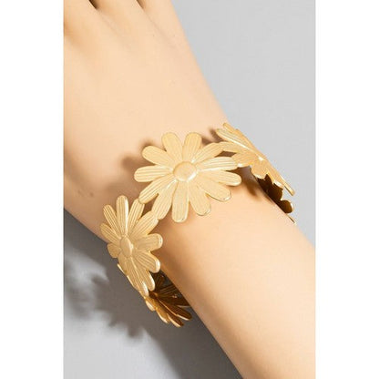 BR1704 Matte Metallic Flower Link Cuff Bracelet in Gold