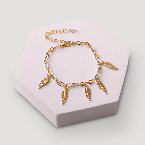 Leaves Charms Chain Bracelet in Gold