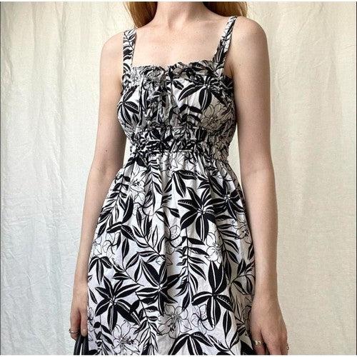 Floral Print Gypsy Style Sleeveless Midi Dress in Black & White