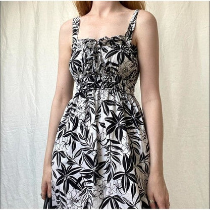 Floral Print Gypsy Style Sleeveless Midi Dress in Black & White