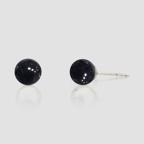 High-Shine Metallic Stopper Stud Earrings in Black