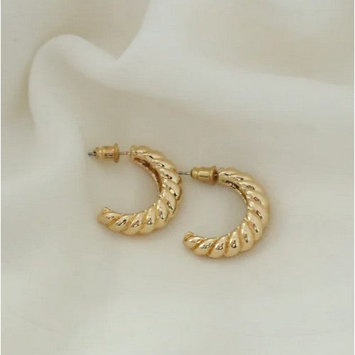 SEE-5336 Chunky Twist Hoop Earring in Gold