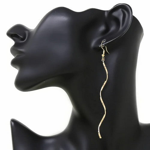 EE3018 Spiral Long Drop Earring in Gold