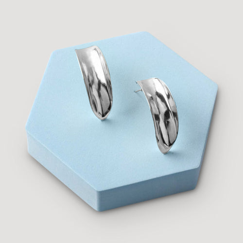 Valley Crescent Earring in Silver