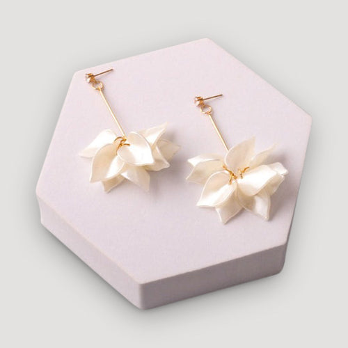 Petals Tassel Bar Drop Earring in Pearl White