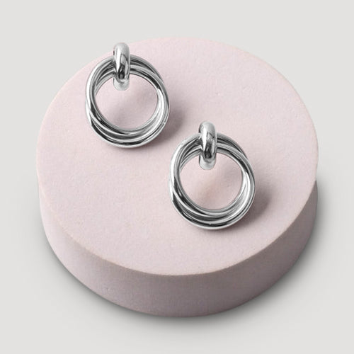 Interlock Rings Doorknocker Earring in Silver