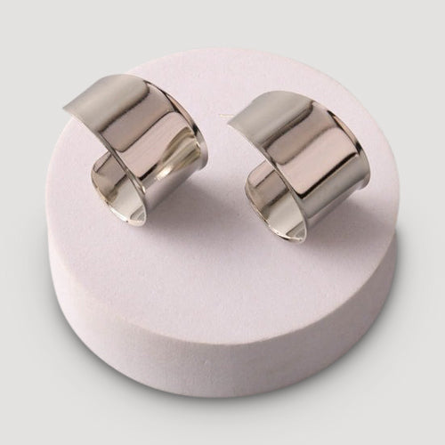 Flat Raised Edge Wide Hoop Earring in Silver