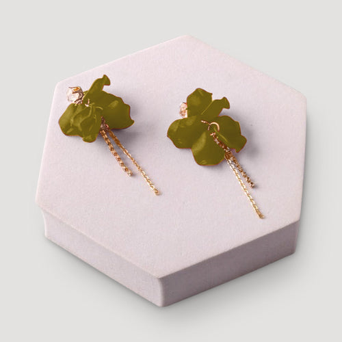 Petal Chain Rhinestone Tassel Earring in Green