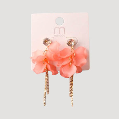 Petal Chain Rhinestone Tassel Earring in Pink
