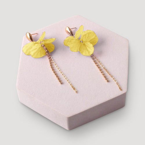 Petal Tassel Chain Rhinestone Tail Earring in Yellow