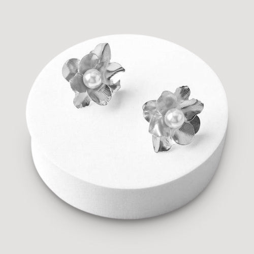 Pearl Flower Post Earring in Silver