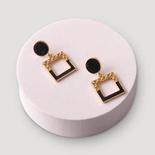 Matelasse Square Drop Earring in Black & Gold