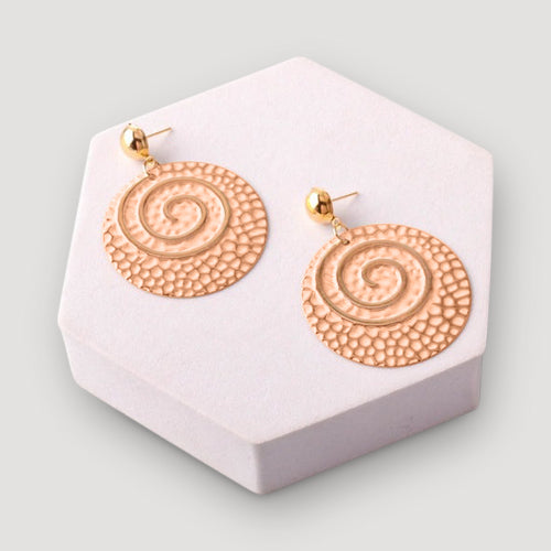 Painted Spiral Hammer Plate Earring in Peach