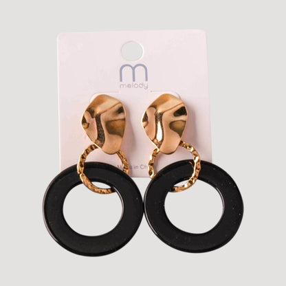 Plastic Ring Link Hammered Drop Earring in Black & Gold