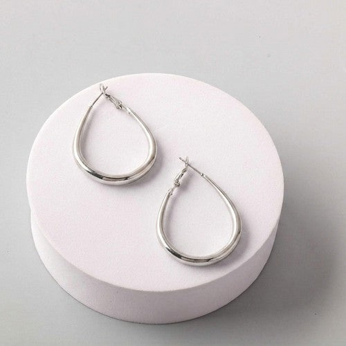 ER39997GS Stainless Steel Tube Teardrop Hoop Earring in Silver