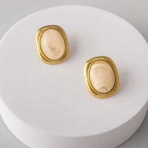 ERES0086 Stainless Steel Stone Oval Etched Frame Earring in Gold & White