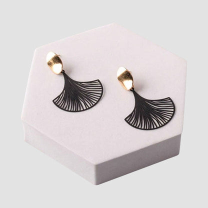 ER38608 Filigree Fan Drop Oval Earring in Black/Gold