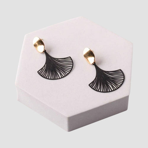 ER38608 Filigree Fan Drop Oval Earring in Black/Gold