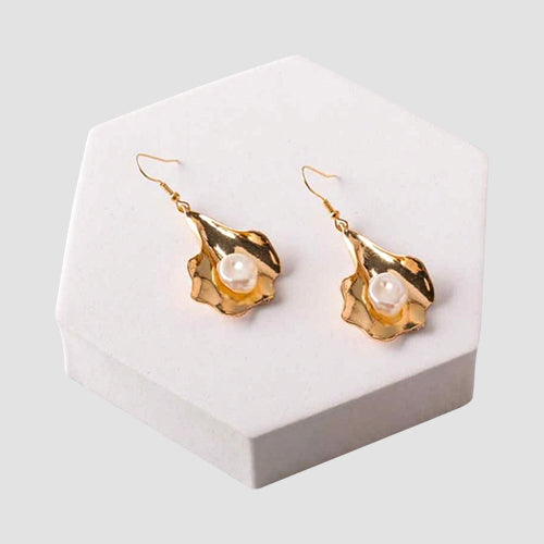 ER39239 Pearl Sculpted Tulip Drop Earring in Gold/White