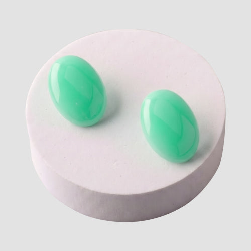 ER39966 Acrylic Oval Earring in Green