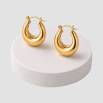 Pointed Chunky Huggie Earring in Gold