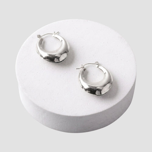 ER39993GS Pointed Chunky Huggie Earring in Silver