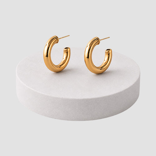 Edge Flat Hoop Earrings in Gold