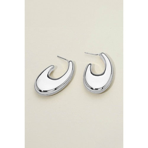 PKE1361 Glitter Strip Huggie Hoop Earrings in Silver