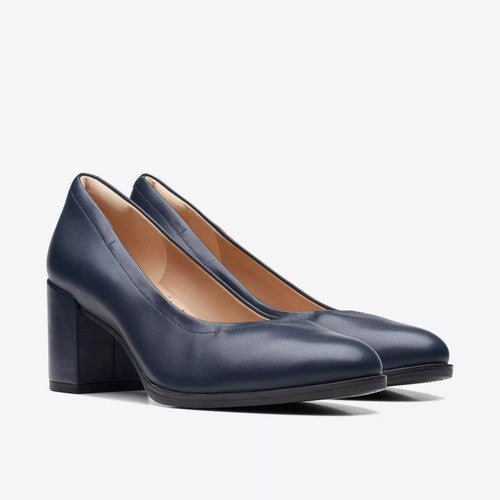 Clarks Original Freva 55 Court in Navy Leather