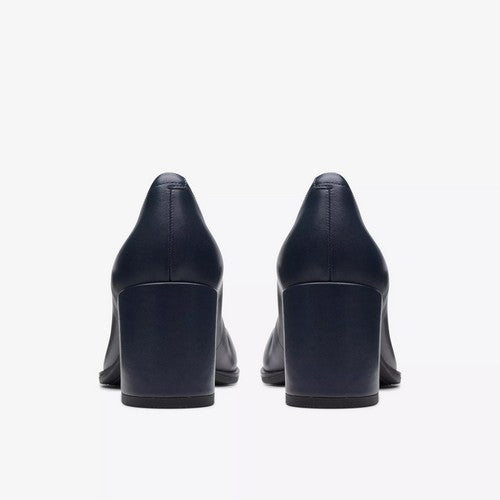 Clarks Original Freva 55 Court in Navy Leather