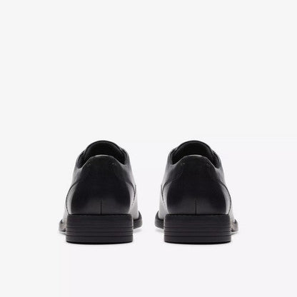 Clarks Original Camzin Iris in Black Leather