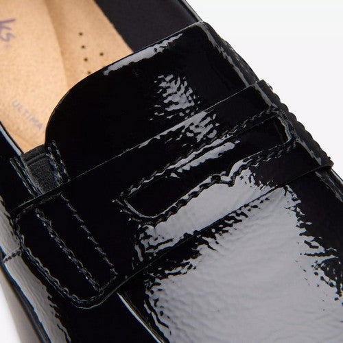 Clarks Original Ellowyn Penny in Black Crinkle Patent Leather