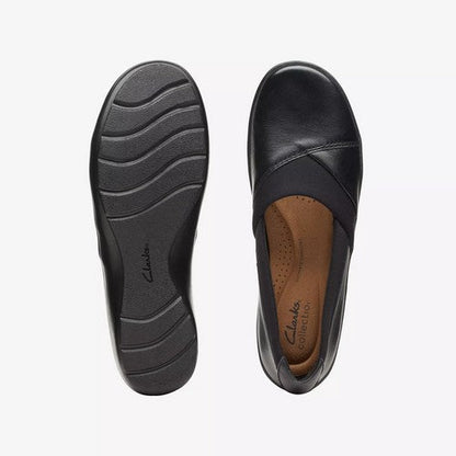 Clarks Original Wide-Fit Cora Charm in Black Leather