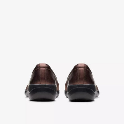 Clarks Original Kaetlyn Rhea in Bronze Metallic Leather