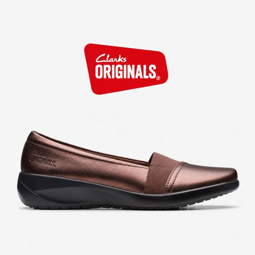 Clarks Original Kaetlyn Rhea in Bronze Metallic Leather