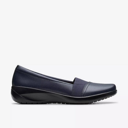 Clarks Original Kaetlyn Rhea in Navy Leather