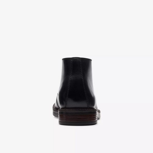 Clarks Original Paulson Mid in Black Leather