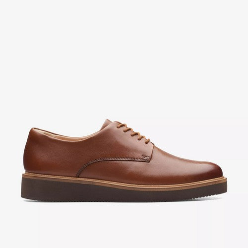 Clarks Original Glickly Derby Leather Shoe in Dark Tan