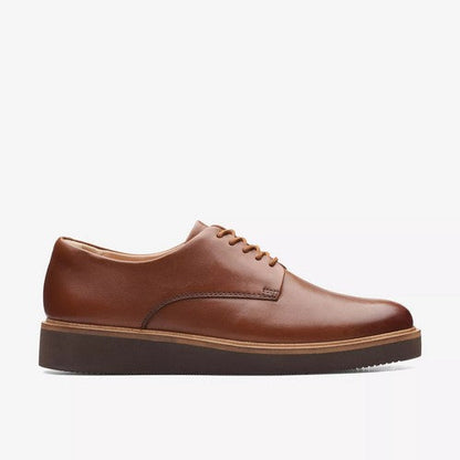 Clarks Original Glickly Derby Leather Shoe in Dark Tan