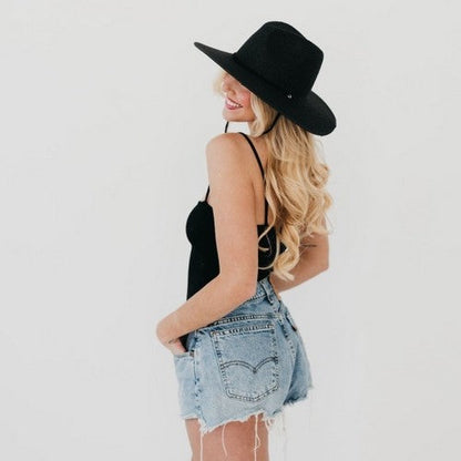 A Girl Named Jessie Western Style Straw Cowboy Hat in Black