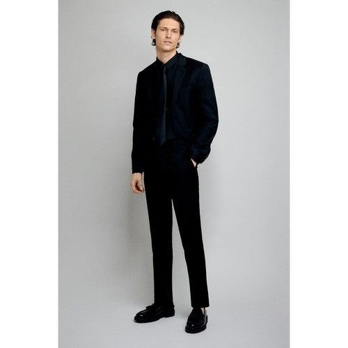 GU Slim Fit Soft 2-Button Jacket in Black